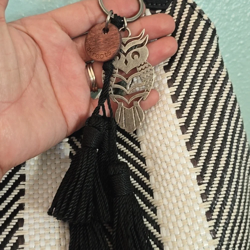 Wovens Straw Black and White Striped Spring Summer Sakroots Tote Bag - Picture 3 of 5